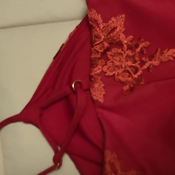 Guess Size 4 Red Lace Dress - Picture 7 of 10